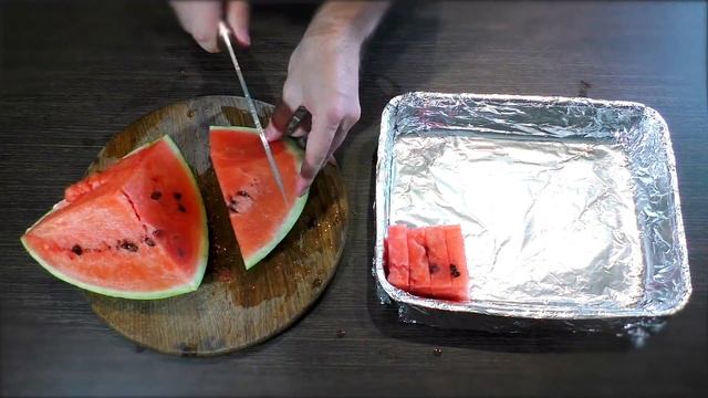 Как нарезать АРБУЗ - САМЫЙ ЛУЧШИЙ СПОСОБ (супер лайфхак для пикника!) -- ГМ, #144 смотреть онлайн