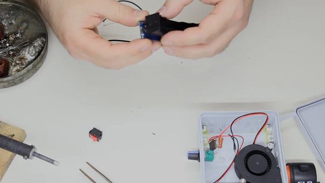 DIY. Аккумуляторный нагнетатель воздуха вентиляторный блок для дымогенератора. Своими руками. смотреть онлайн