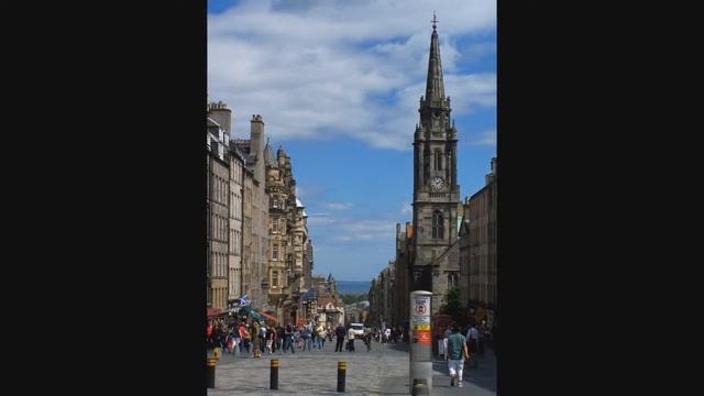 Walk along the Royal Mile - Edinburgh, Scotland, United Kingdom смотреть онлайн