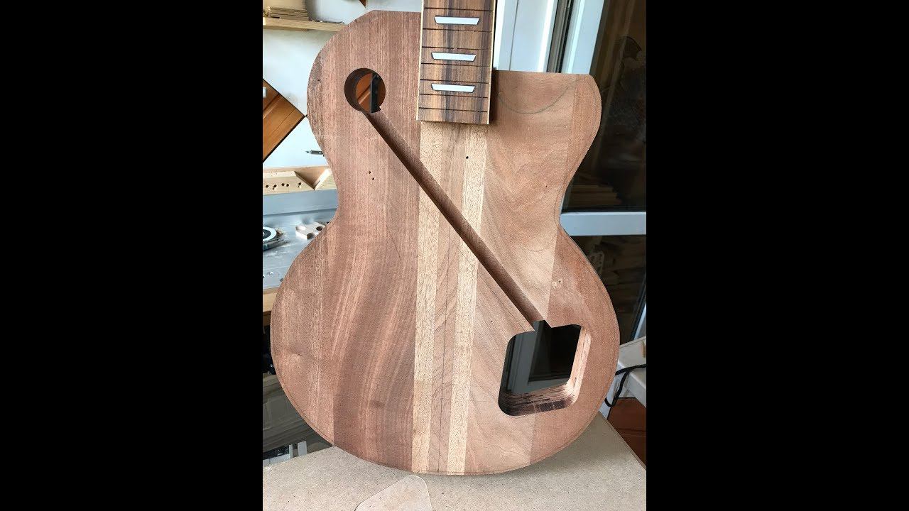 Фрезеровка отверстий в деке и накладке/Milling holes in deck and trim of Gibson Les Paul смотреть онлайн