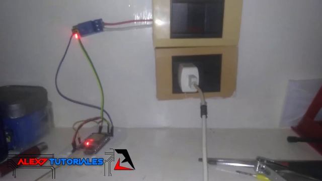 Control de Luz (Lampara) con WIFI - ESP32 y Firebase [PARTE 2] смотреть онлайн