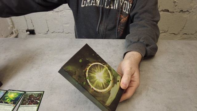Распаковка Commander Collection: Green - обычная и премиум версии смотреть онлайн