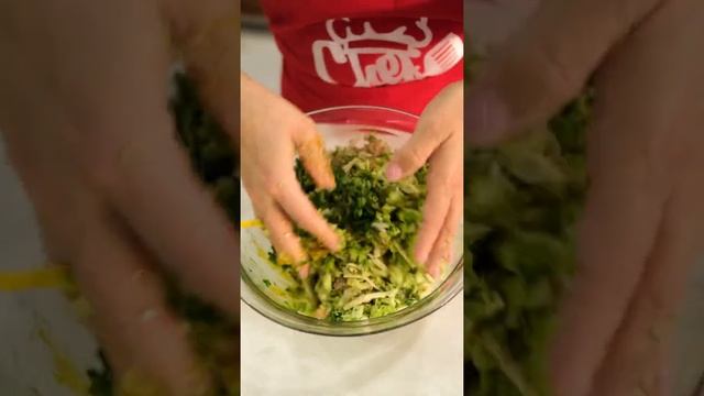 Вы точно не пробовали эти обалденные котлеты из грудки, брокколи и сыра смотреть онлайн