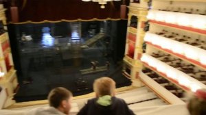 Вид на сцену Александрийского театра с верхней ложи...