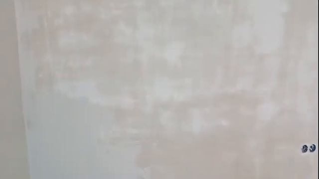 Строю сам. Шпатлюю стены в спальной комнате. смотреть онлайн