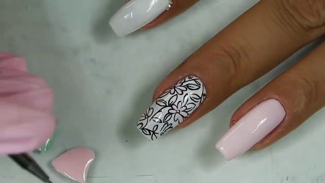 Kolorowanie stempli hybrydami / Allepaznokcie Colours by Molly смотреть онлайн