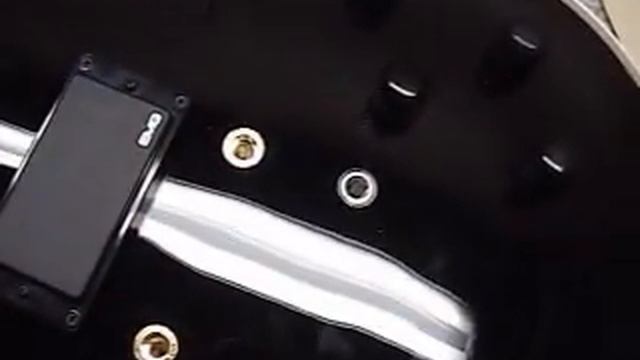 Removing Tune-O-Matic Bushings смотреть онлайн