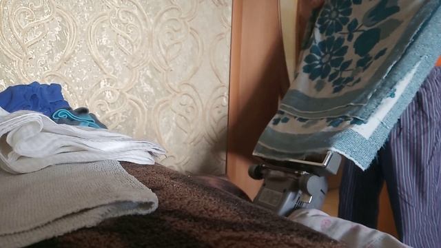 Чистим ( выбиваем) покрывало. Пылесос Кирби. смотреть онлайн