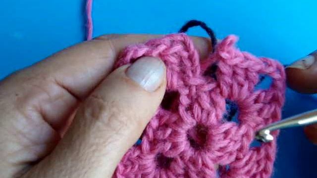Вязание крючком - Урок 205 - Как спрятать нить - crochet square смотреть онлайн