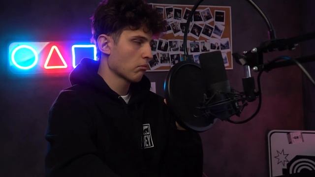 КАК ПРОДАВАТЬ НА АВИТО / ЗАРАБОТОК ПЕРЕКУПА на перепродаже телефонов смотреть онлайн