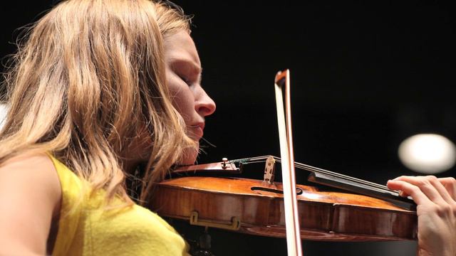 Laura Marzadori - Saint-Saëns, Violin Concerto n. 3, 3rd MOV. смотреть онлайн