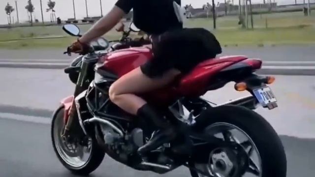 БАЙКЕРШИ МОТО ДЕВУШКИ