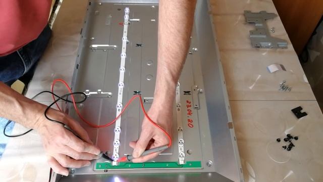 Телевизор HITACHI 32HXC01 нет подсветки. Звук имеется. Блок питания 17IPS19-5. смотреть онлайн