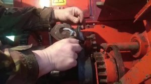 Сипма Z-224/1, Sipma. Ремонт  вязального шестерні  крючка.