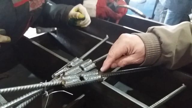 Иванов варил, да? Сварка контрольного соединения арматуры полуавтоматом. С выводами. смотреть онлайн