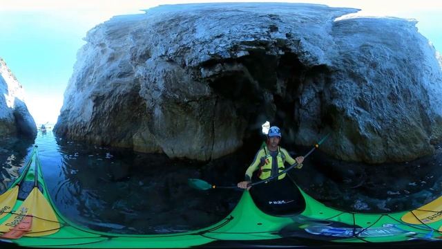 Тур на каяках Скопелос (часть 2) - тоннель смотреть онлайн