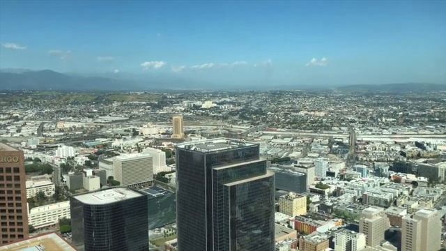 A day in LA: OUE Skyspace смотреть онлайн