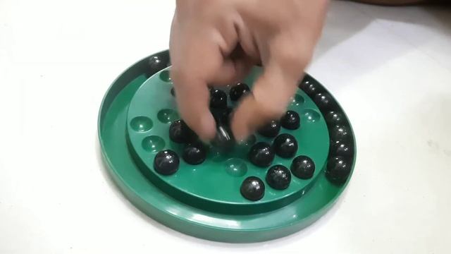 Brainvita Marble (Peg Solitaire) Game Solution смотреть онлайн