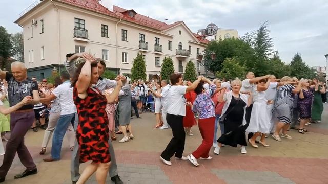 Русский Танец С Испанским Колоритом! ПАДЕСПАНЬ! смотреть онлайн