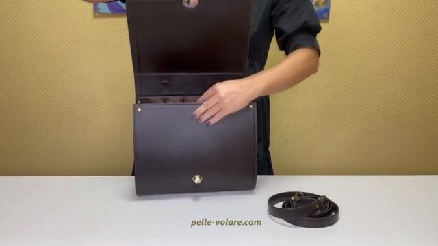 Маленькая сумочка с росписью "Сильвестр и Твити" Pelle-Volare смотреть онлайн