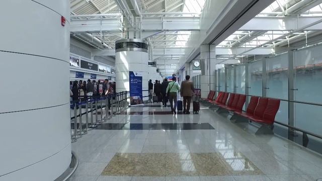 Dubai DXB Airport Terminal 1 Arrival (HD) Concourse D