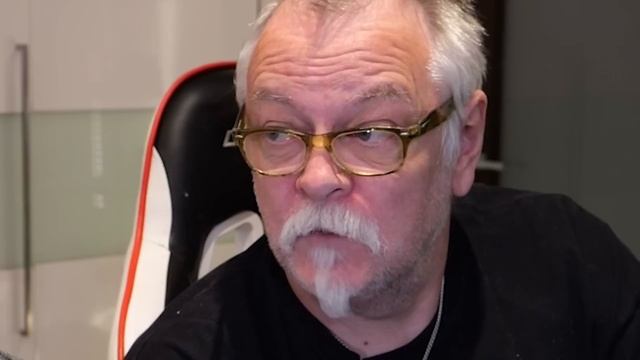 UNBOXING 300 REVOLUTION CASES (CRAZY LUCK) смотреть онлайн