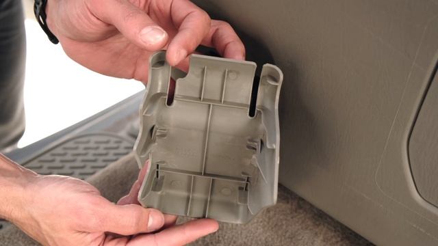 Rear Seat Removal 100 Series Toyota Land Cruiser смотреть онлайн