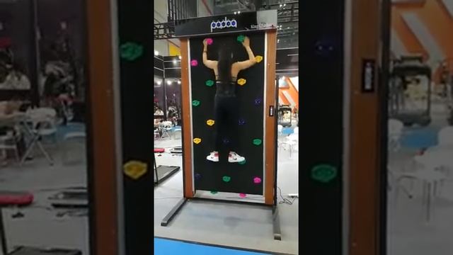 Движущаяся стена для скалолазания смотреть онлайн