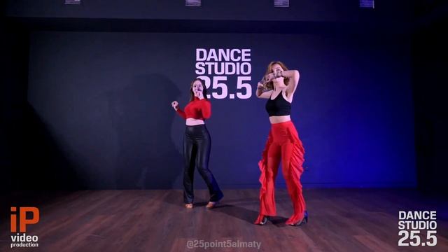 Bachata Lady by Mereke & Mariya || Dance Studio 25.5 смотреть онлайн