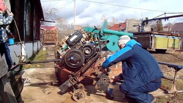 Домкрат для мотоблока Подъемник своими руками Мотоблок Подъемник Замена колес Самодельный подъемник смотреть онлайн