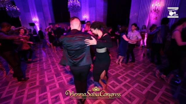 Rafael & Binta Anderegg - social dancing @ Vienna Salsa Congress 2019 смотреть онлайн