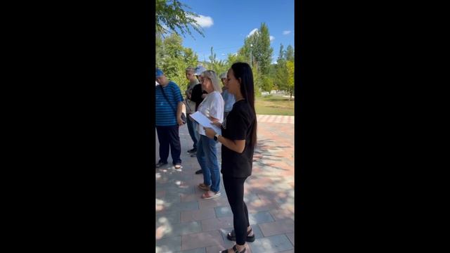 С днем друзей. Отделение активного наблюдения. ВПНИ смотреть онлайн