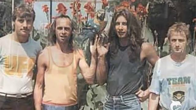 А.Монин и рок-группа "ЭВМ" - "Целовачи", 1989г. смотреть онлайн