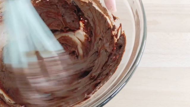 Keto Flourless Chocolate Yogurt Cake смотреть онлайн