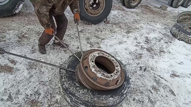 новые колеса на вольву, и дворовый шиномонтаж смотреть онлайн