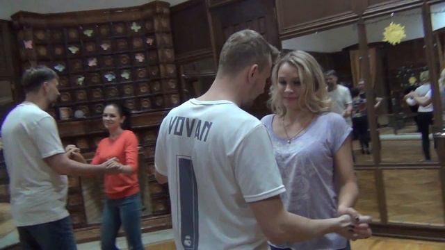 Бачата-начинающие. Занятие 26.10.2016 смотреть онлайн