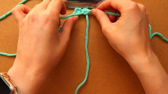 Llavero de macrame con 1 nudo | Patrón fácil paso a paso para principiantes ? DIY Macrame Keychain смотреть онлайн