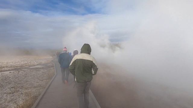 ЙЕЛЛОУСТОНСКИЙ ПАРК. ТРЕТИЙ ДЕНЬ смотреть онлайн