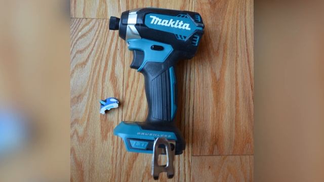 Аккумуляторный шуруповерт Makita DTD153Z смотреть онлайн