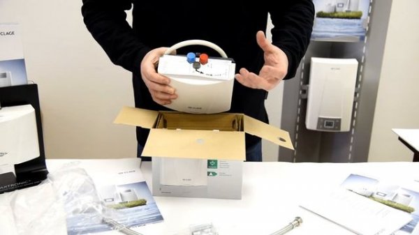 Водонагреватель проточный электрический CLAGE MBH