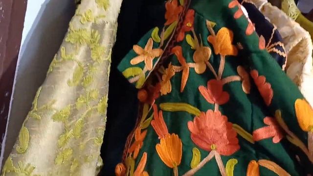 61.Красивая одежда. Beautiful clothes... смотреть онлайн