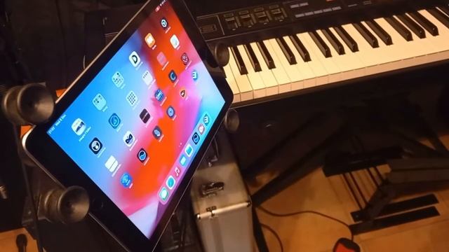 Connect MIDI keyboard or Digital Piano to Simply Piano App on iPad iOS via WIDI Master Wireless MID смотреть онлайн