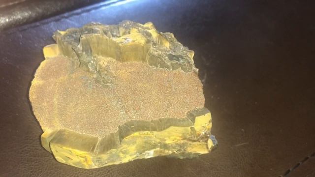 Tiger’s eye. Тигровый глаз. Поделочный минерал. Каражал. Казахстан.Karajal Kazakhstan . смотреть онлайн