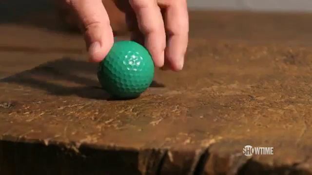 Свежий авокадо