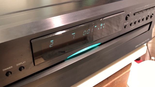 Onkyo DX-C390 6 Disk CD Player Compact Disc Changer смотреть онлайн