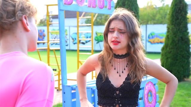 Моя Новая Девушка Вампир! Необычные Отношения с Вампиршей! смотреть онлайн