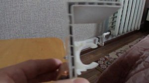 Закрываем трубы и прикручиваем плинтус