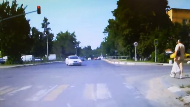 На ходу открылась дверь с ребенком. смотреть онлайн