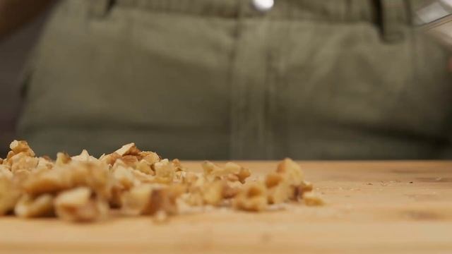 Замечательный рецепт куриной грудки! Салат с куриной грудкой и орехами! смотреть онлайн