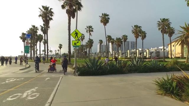 [4K] Walking from Venice Beach to Santa Monica Pier in Los Angeles, California USA смотреть онлайн